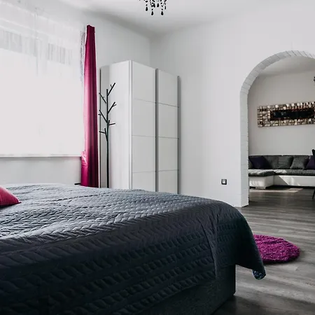 Lora & Lana Apartment Ljubljana