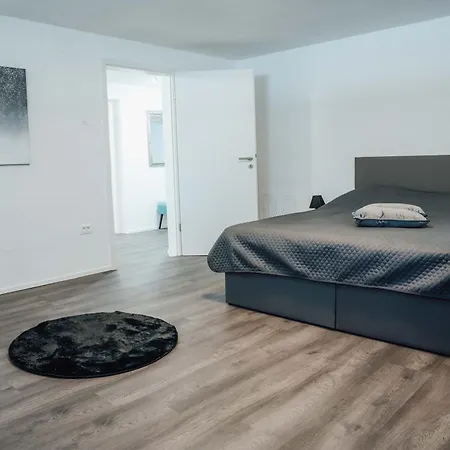 Lora & Lana Ljubljana