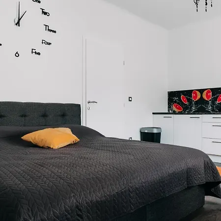 Lora & Lana Apartmán *