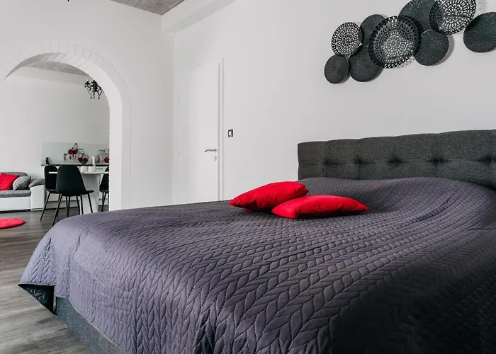 Lora & Lana Apartma Ljubljana