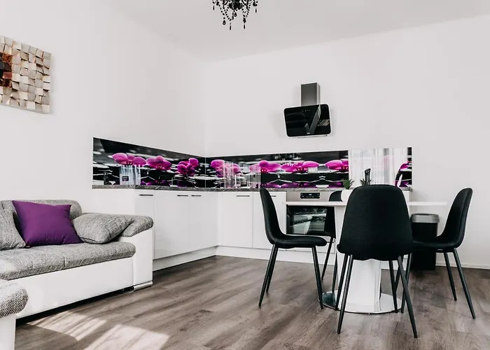 Lora & Lana * Ljubljana