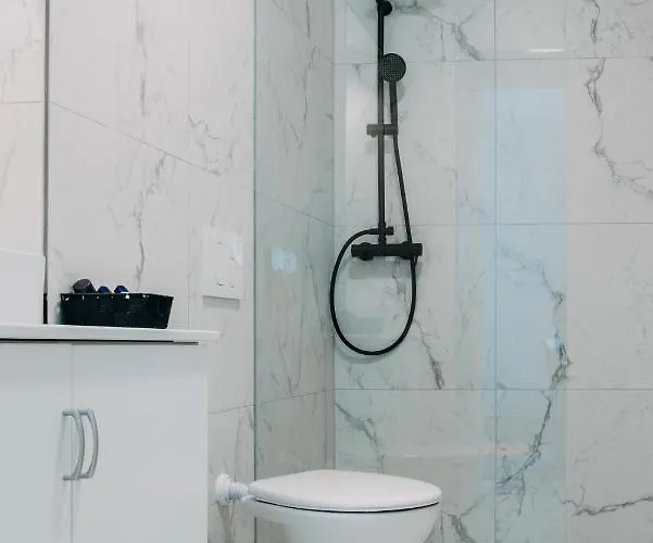 Lora & Lana * ليوبليانا