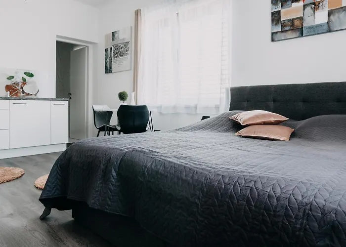 Lora & Lana * ليوبليانا