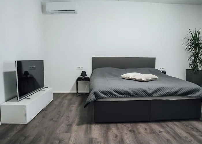 Lora & Lana * ليوبليانا